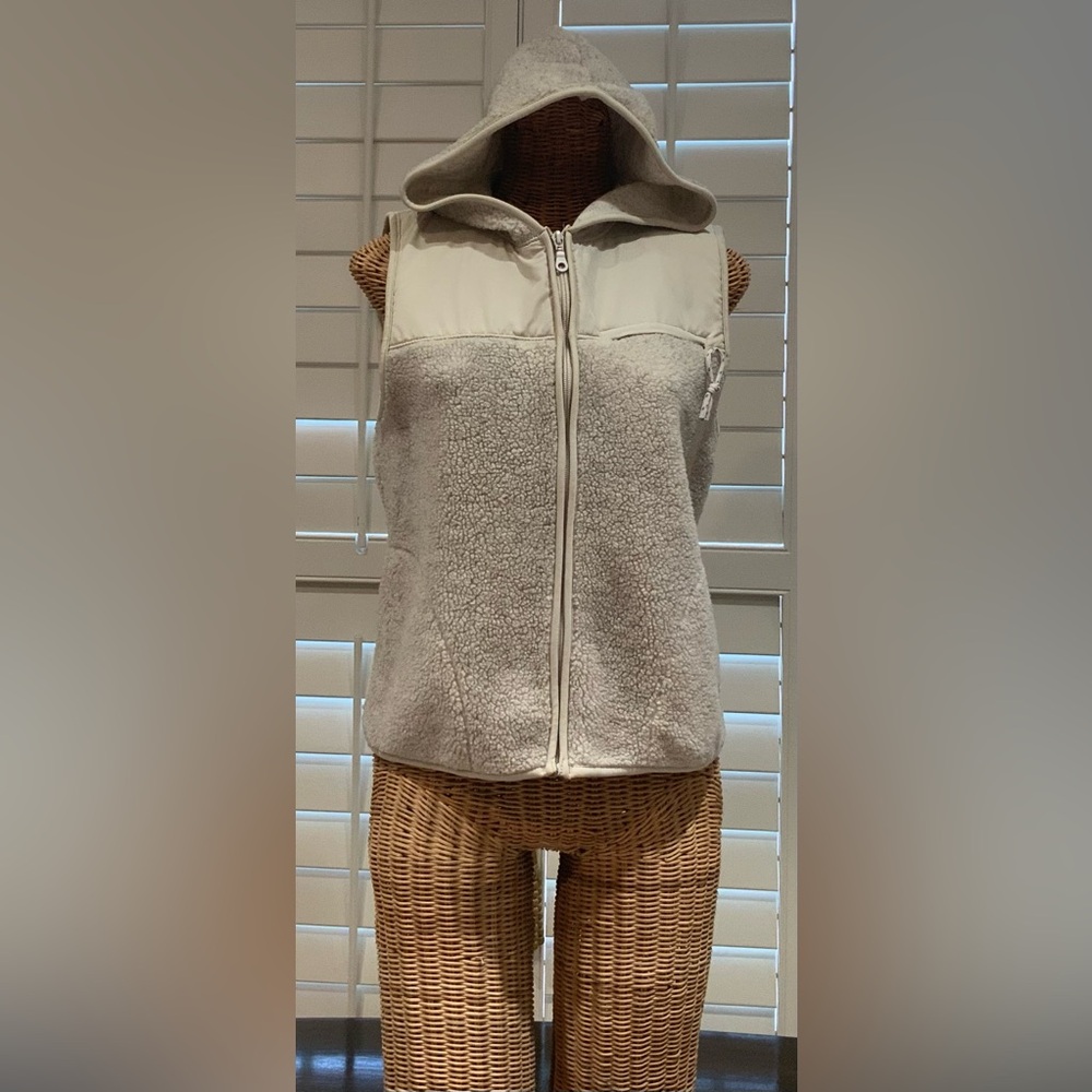VEST